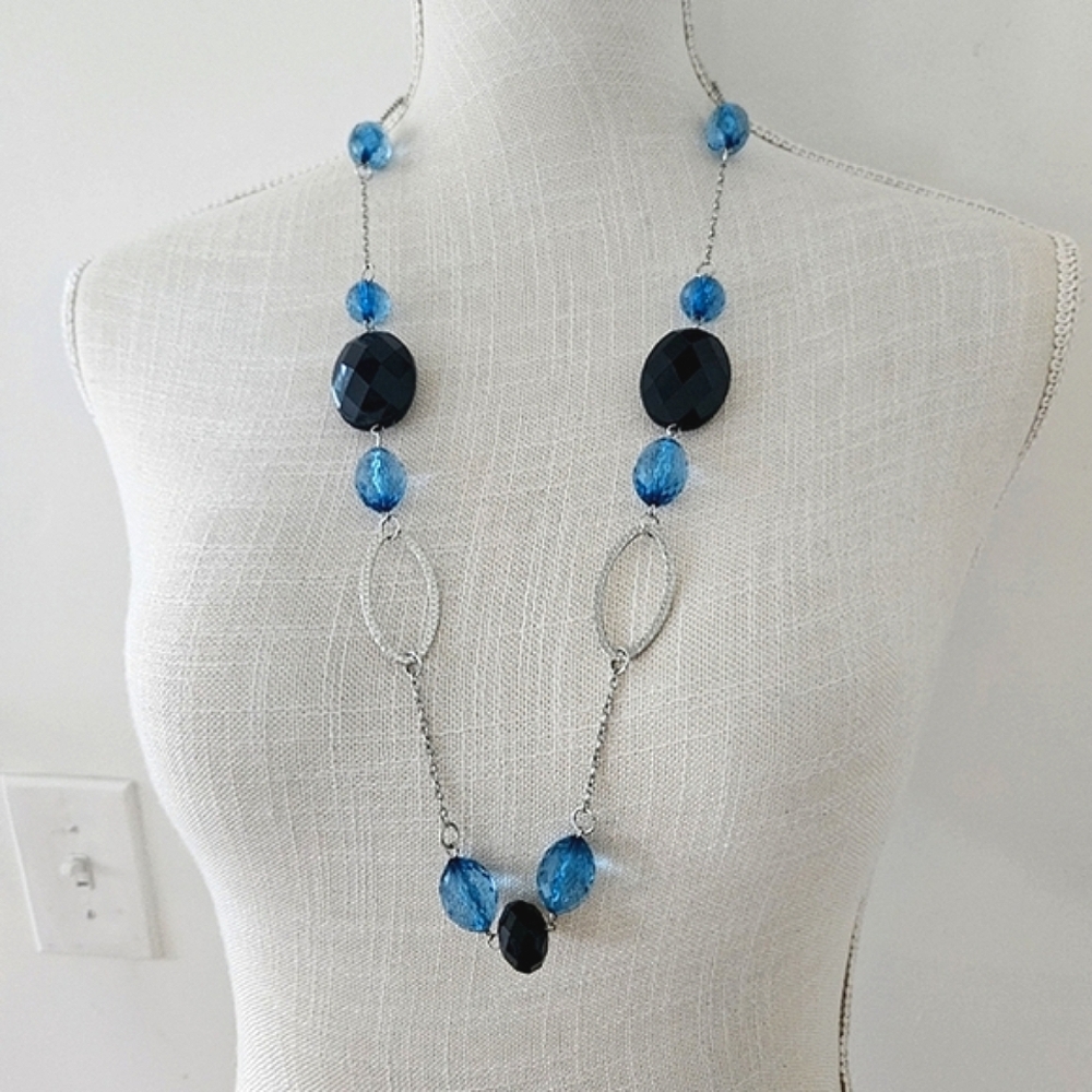 🔥3/$20 Vintage Back and Blue Long Silver Necklace
